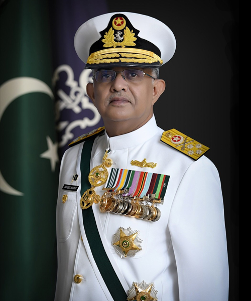 Chief of the Naval Staff Pakistan Admiral Naveed Ashraf NI(M) T BT in official naval uniform